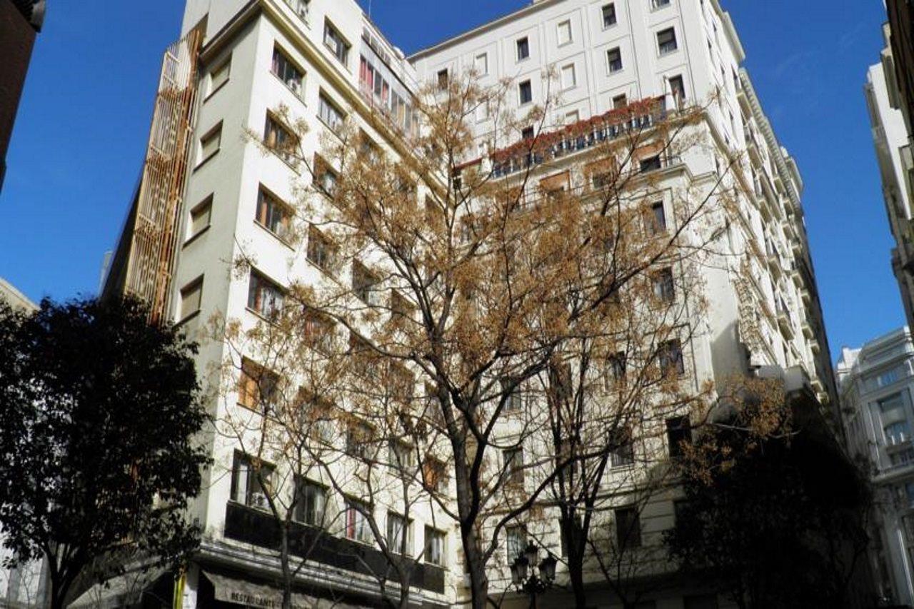Euromadrid Hostel Exterior photo
